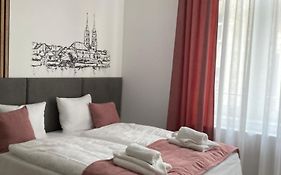 Aviendo Old Town Apartments
